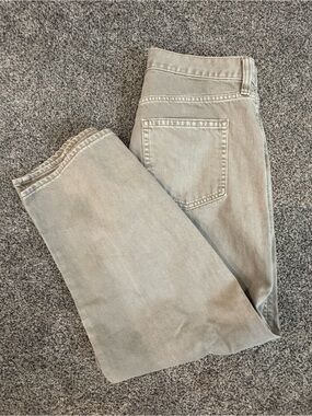 GAP Sage Green Cargo barrel short jeans